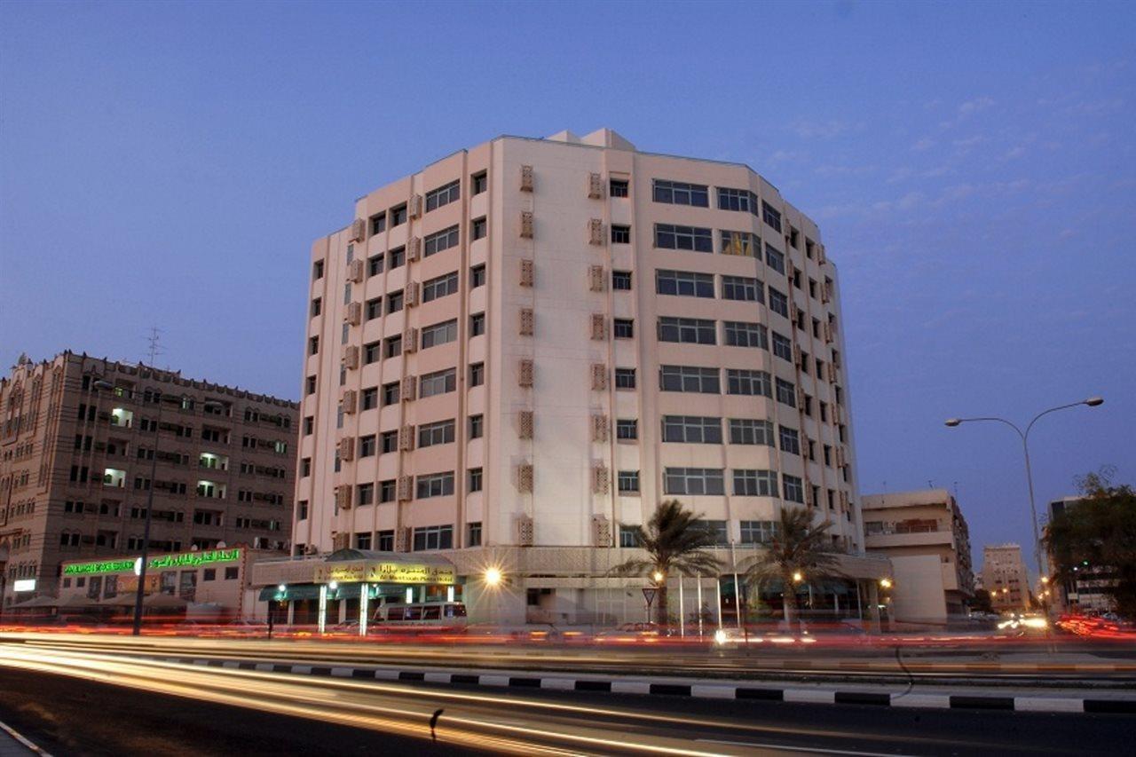 Al Muntazah Plaza Hotel Доха Екстериор снимка